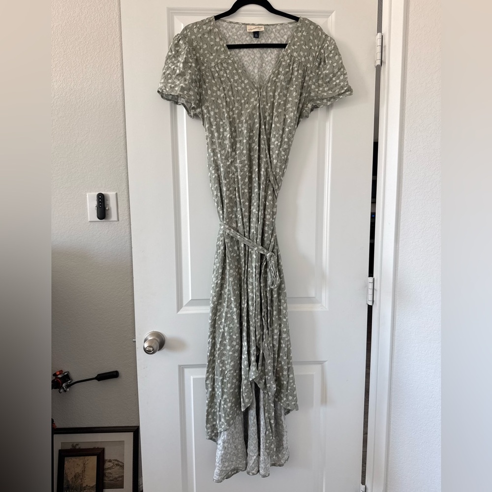Universal Thread Floral Green Wrap Dress